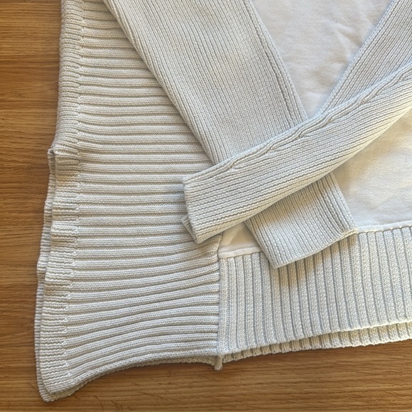 Athleta Asymmetrical Crewneck Sweater ❄️size M - Picture 4 of 9